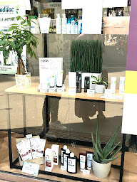 Photo n°3 de Aprium Pharmacie Caulaincourt à Paris (Pharmacie vétérinaire)