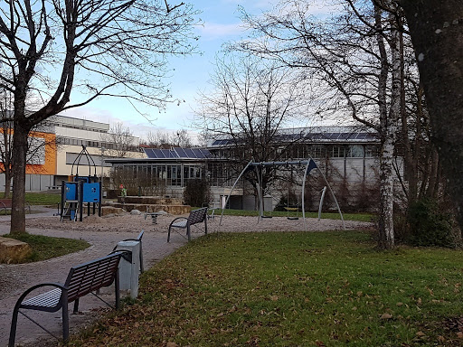Spielplatz bei der Schule - Thumbnail