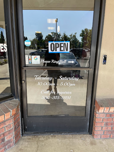 Queens Wigs - Thumbnail