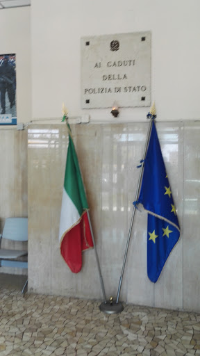 Commissariato Napoli San Paolo Ufficio amm.va e sociale - stranieri Ufficio U.R.P. e Ufficio Denunce - Thumbnail