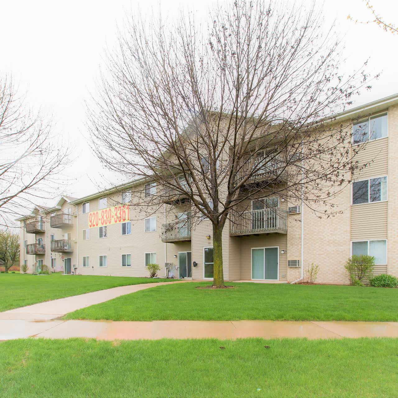 Fox Valley Meadows Apartment Complex in Menasha