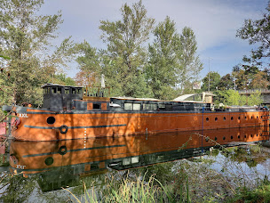 Photo n°1 de Péniche Pixxl Metz Location appartement atypique indépendant avec terrasse à Metz (Location d'appartement de vacances)