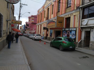 Photos of Cine Hollywood
