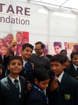 Af1qiponzg1avudbxgh1b6we6zs445bno562rqjcp4e3=s406 K No