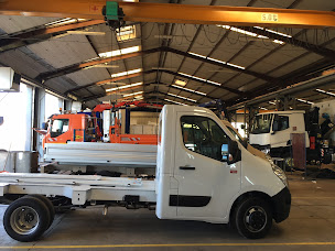 Photo n°1 de Carrosserie Charignon - Romans à Mours-Saint-Eusèbe (Atelier de carrosserie automobile)
