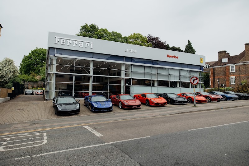 Stratstone Ferrari Sevenoaks photo 2