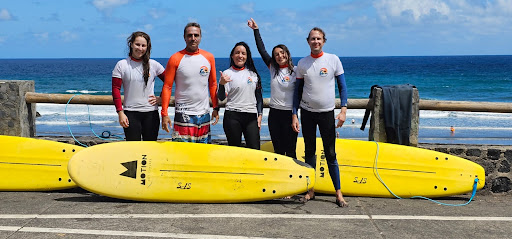 Tropical Waves Surf School