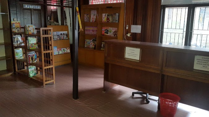 Perpustakaan Atas Air Kelurahan Margasari, Author: Wawan Buccuk