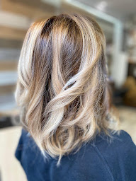 Photo n°41 de Salon AIR'S à Charenton-le-Pont (Salon de coiffure)