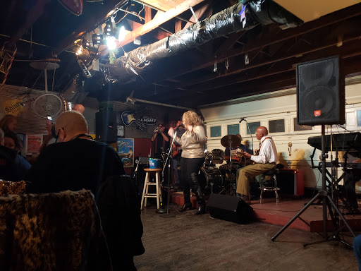 Lefty’s pub - Visual