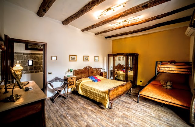 San Gennaro Bed
