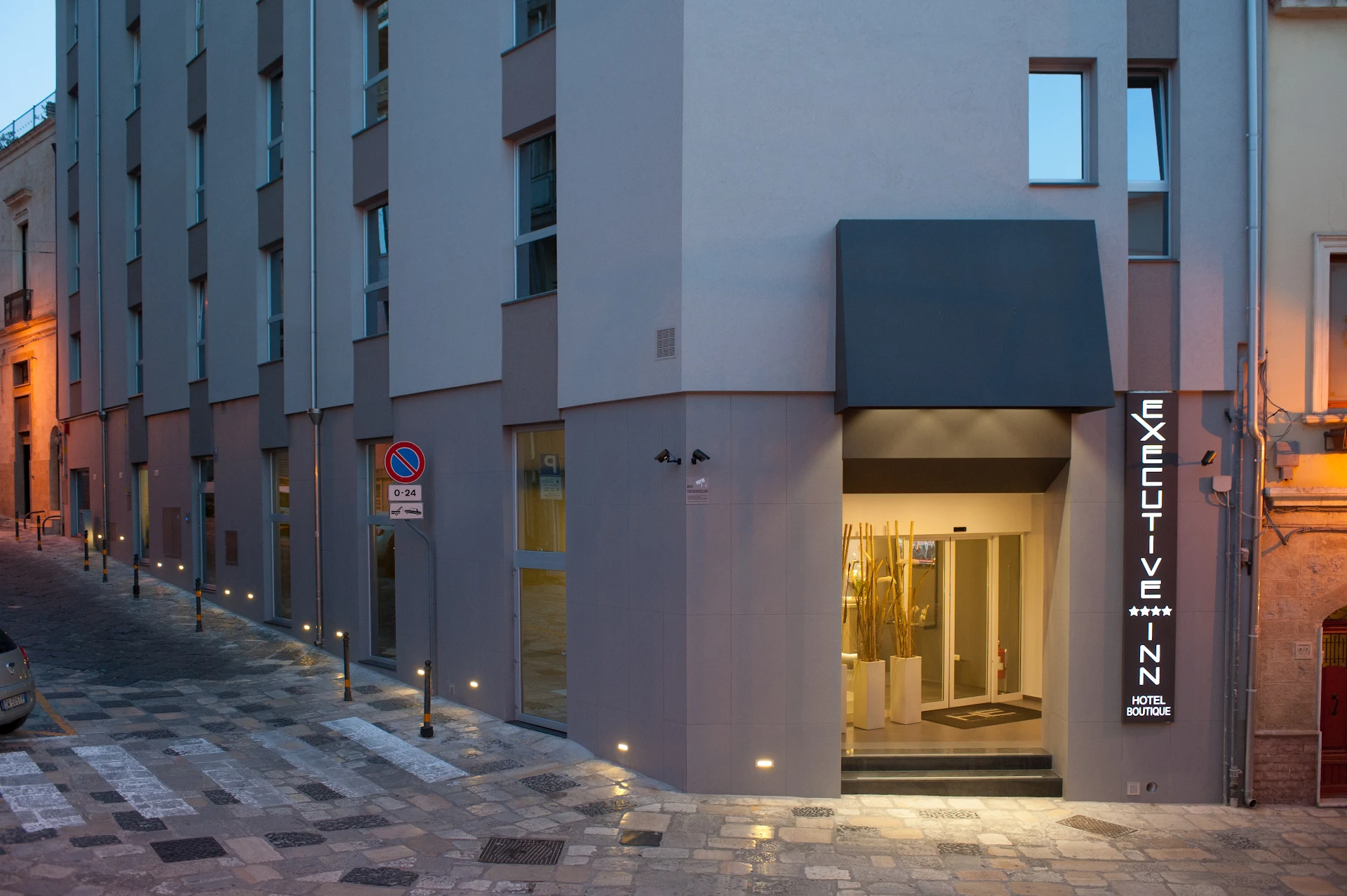 Hotel Executive Inn