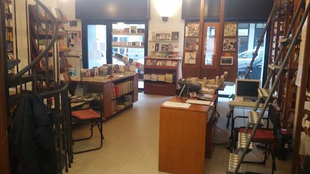 Milan Women's Library