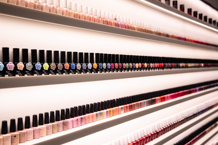 Beauty Box Nails and Spa by null