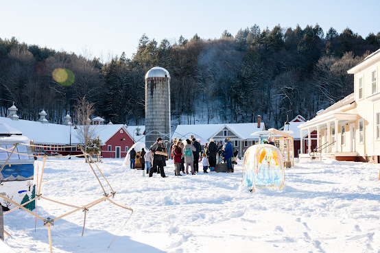 Retreat Farm by null