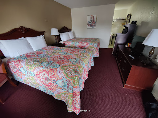 Sunset Inn & Suites - Thumbnail