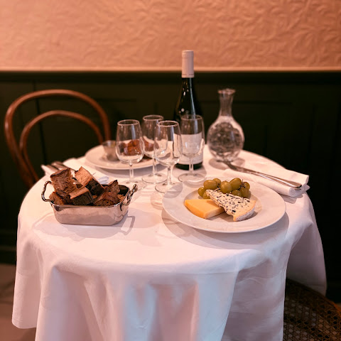 Chez Plumeau by null