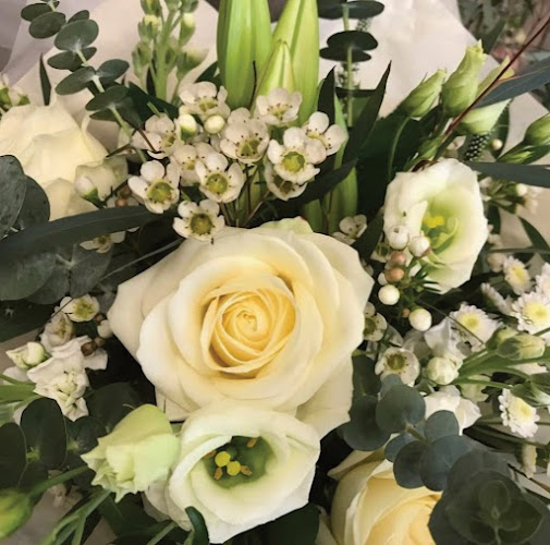 Stone Roses Florist - Bristol