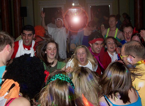 Mobile Disco - Wedding Birthday Children's party Nightclub www.discojoe.co.uk - Entertainment - photo 1