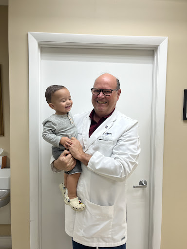 Doral Healthcare: Wilfredo Gonzalez MD - Thumbnail