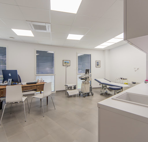 Centre d'épilation Laser et de médecine esthétique - Dr MATELOT Nicolas Angiologue - Vertou/Nantes - Thumbnail