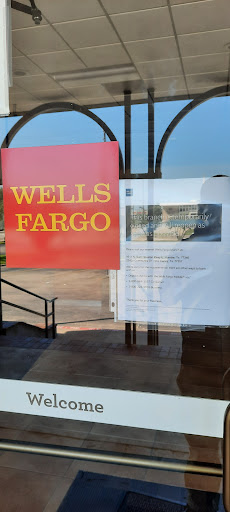 Wells Fargo Drive-Up Bank - Thumbnail