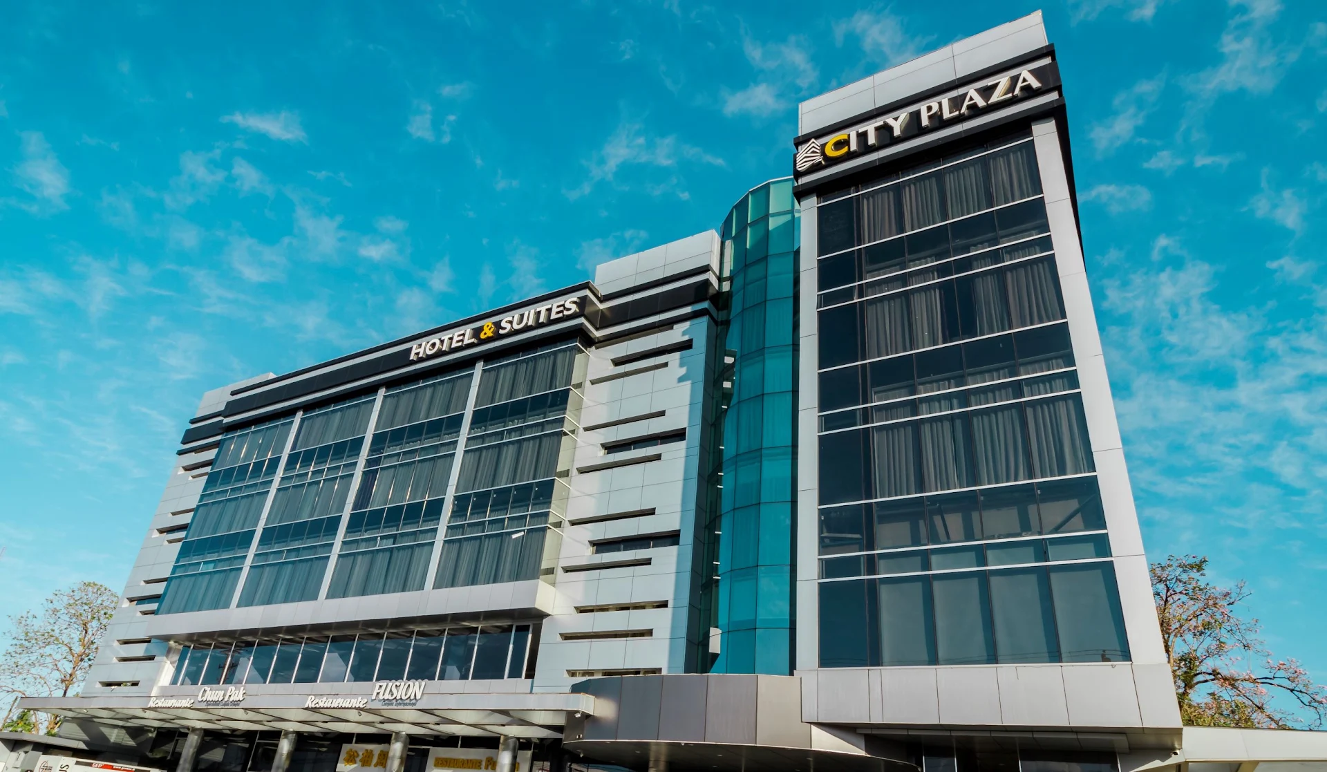 Hotel City Plaza & Suites
