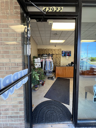 Lakeside Dry Cleaners