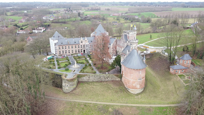 Gaasbeek Castle by null