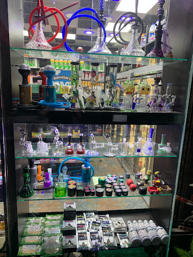 Cloud L Mini Mart Smoke Shop - Thumbnail