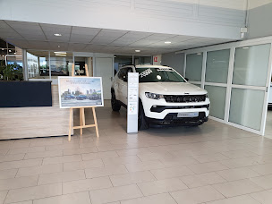 Photo n°17 de Jeep Englos - Eurauto à Englos (Vendeur de voitures d'occasion)