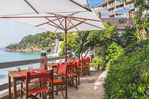 Photo n°1 de Restaurant L'Escale - Restaurant de Plage à Rayol-Canadel-sur-Mer (Restaurant de fruits de mer)