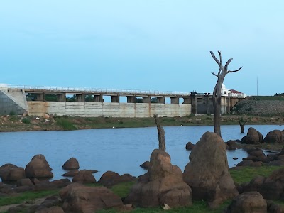 Photos of Muthuiayankadu Kulam