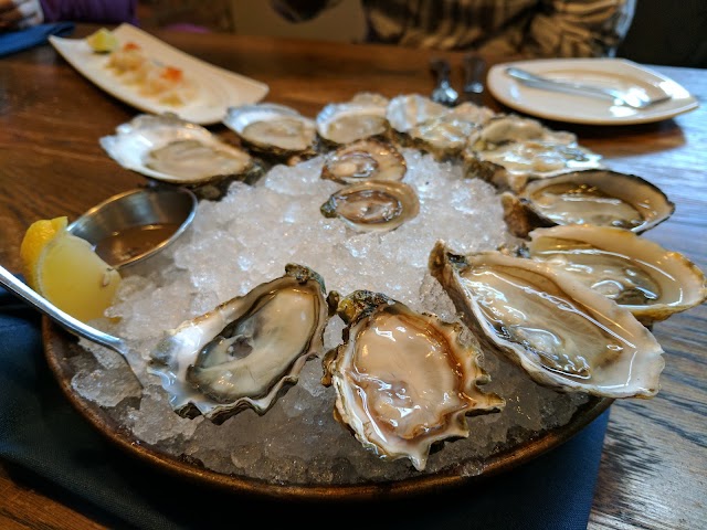 Taylor Shellfish Oyster Bar