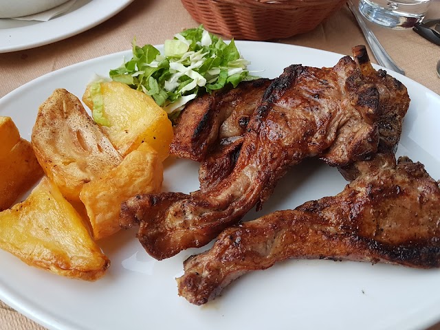 Lofou Tavern & Agrovino
