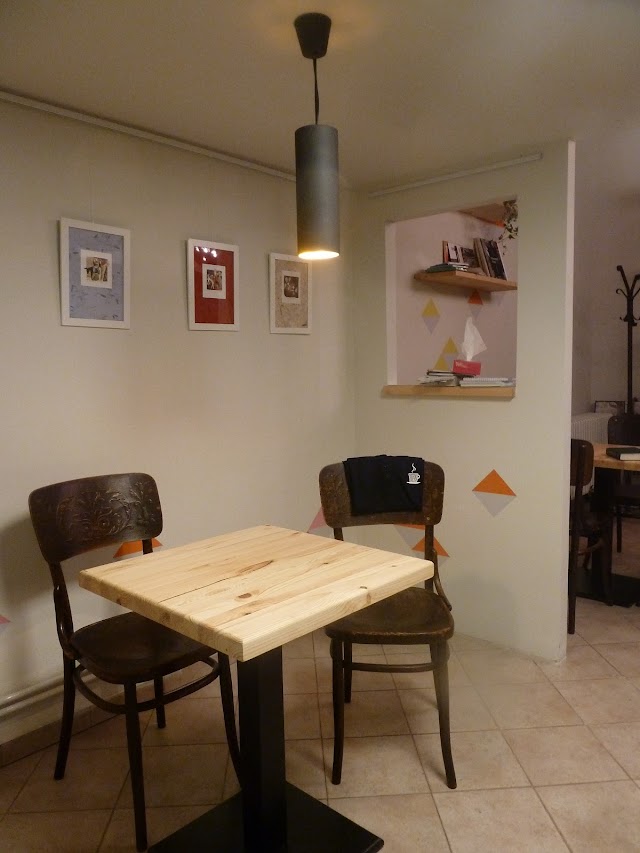 Dobročinná kavárna Cesta domů