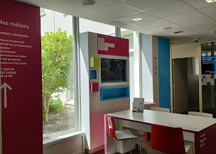 Photo n°2 de Crédit Mutuel du Sud Ouest BORDEAUX BACALAN à Bordeaux (Banque d'épargne)