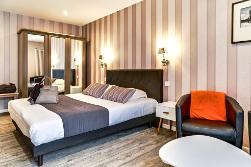 Photo de Hôtel-Spa-Piscine Le Petit Castel Beuzeville-Honfleur à Thiberville (27230)