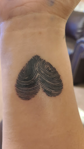 Soledad tattoo and art studio - Thumbnail