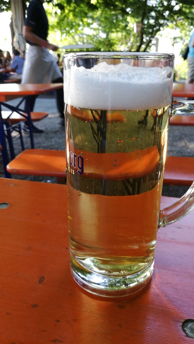 Kastaniengarten Biergarten