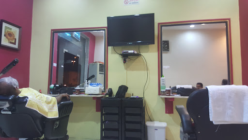 صالون حي الأمراء للحلاقة الرجالية 