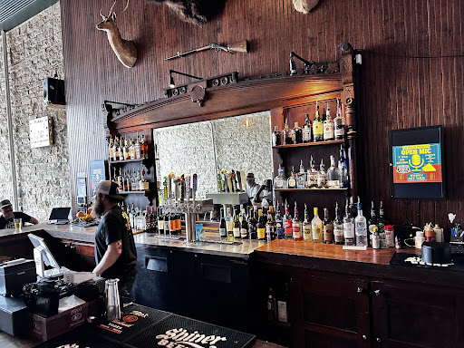 Saloon 37 - Visual