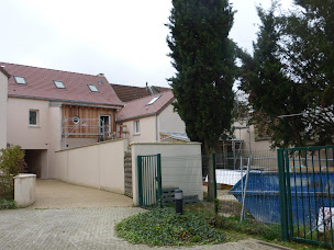 Photo n°8 de Coopérative Moderne De Construction - CMC à Chennevières-sur-Marne (Carreleur)