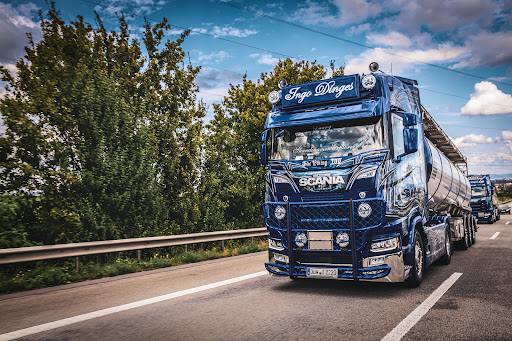 Dinges Logistics (Tanktransporte / Containerterminal / Werkstatt) / IDT- Ingo Dinges Tankreinigungs GmbH - Thumbnail