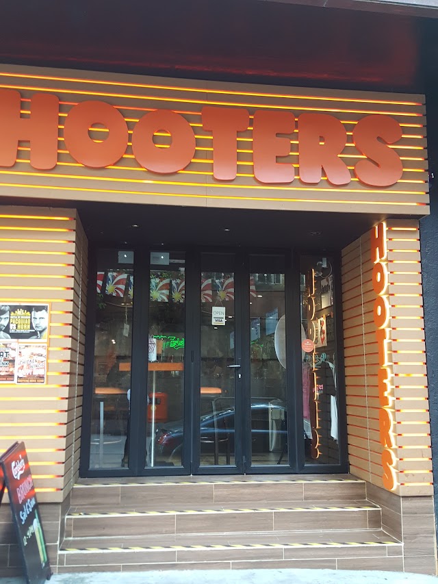 Hooters Hong Kong