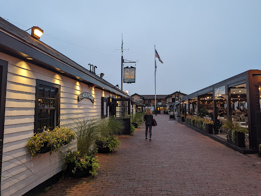 The Black Dog General Store - Newport Wharf - Thumbnail