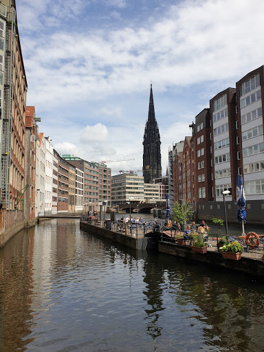 Hafenkante Hamburg Touren