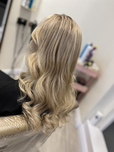 Boujee's hair boutique - Thumbnail