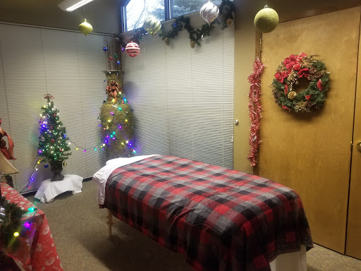 Hands to Heart LLC Clinical Massage - Thumbnail
