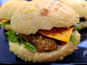 Photo n°33 de Boulangerie Banette Desmolles - Boulangerie Lyon 6 à Lyon (Sandwicherie)